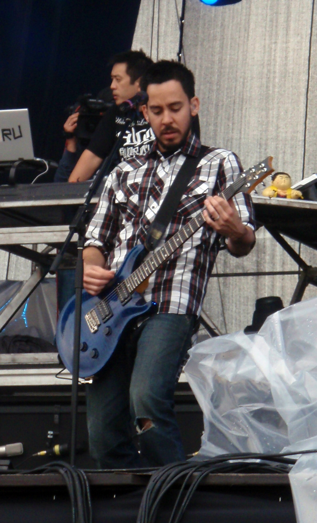 Mike_Shinoda,_Linkin_Park_@_Sonisphere_2009