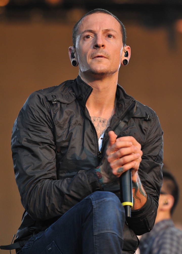 linkin-park-performing-at-maxidrom-music-festival-09